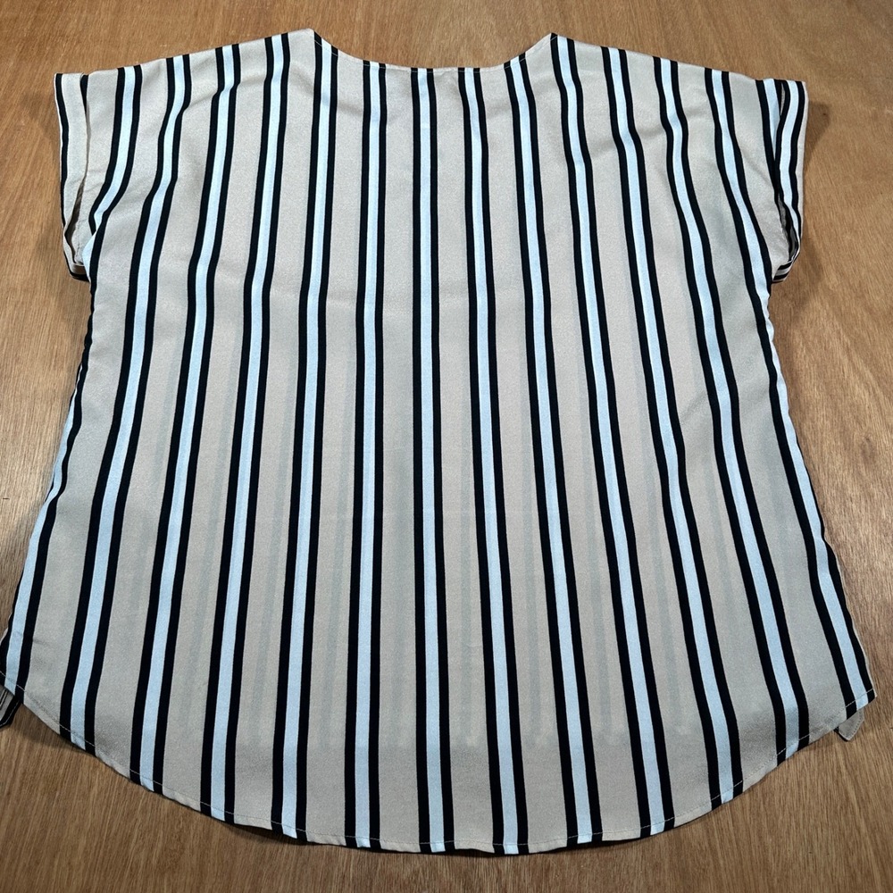 Calvin Klein Blouse Women XL Beige Black White Striped Short Sleeve M9FAZ678 - Picture 2 of 9